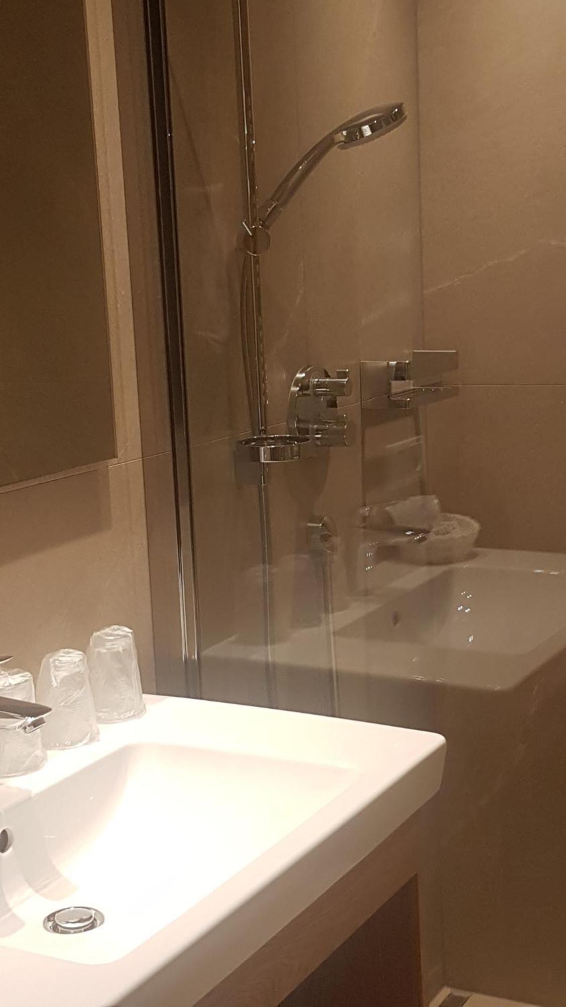 Aparthotel Hohe Bruecke Митерзил Екстериор снимка