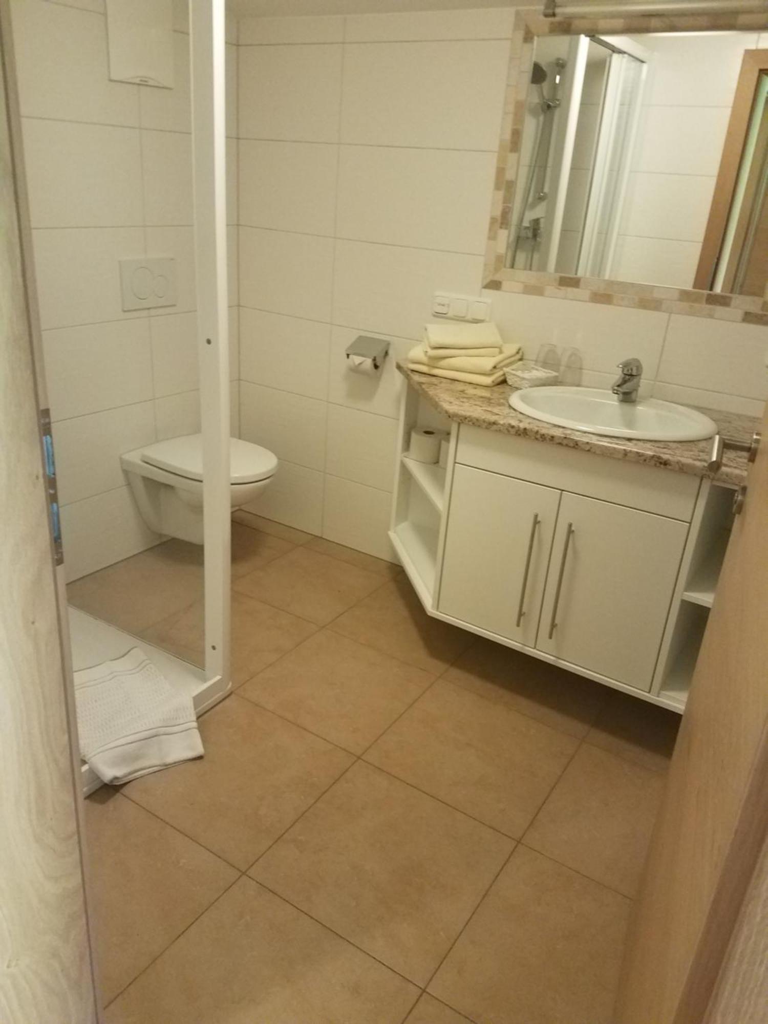 Aparthotel Hohe Bruecke Митерзил Екстериор снимка
